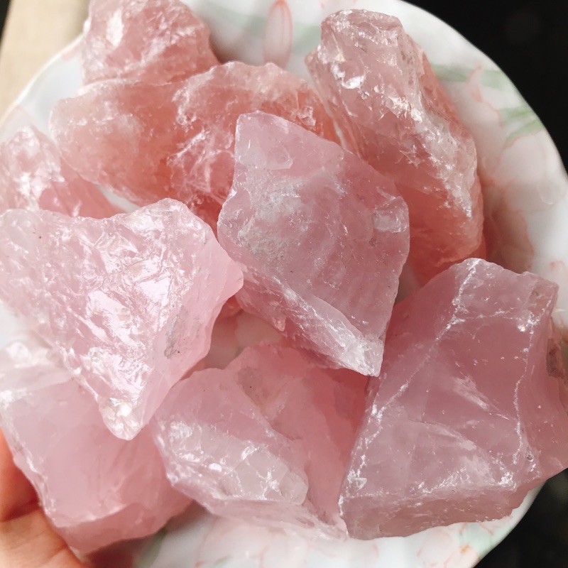 Mua 1 tặng 1 đá thô rose quartz thanh tẩy bài tarot tặng đá thô vụn ngẫu nhiên