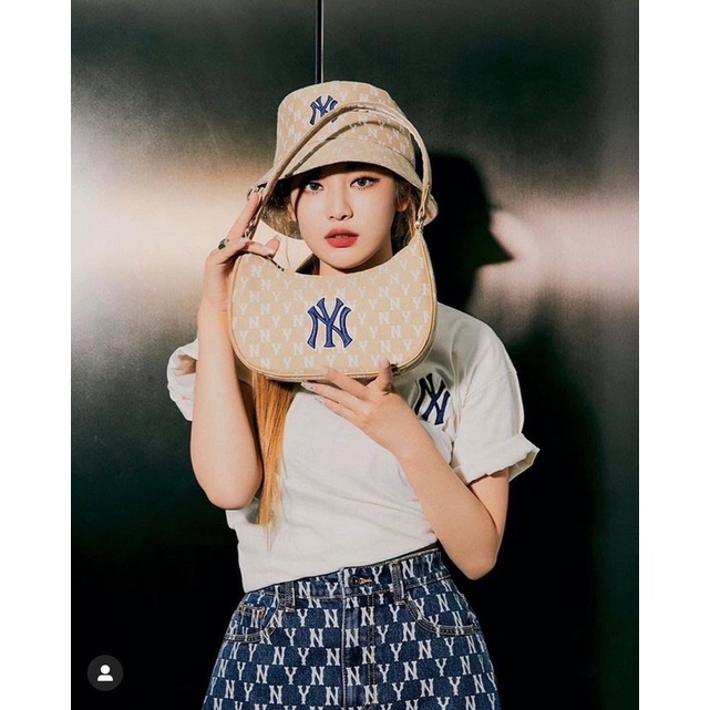 Túi kẹp nách monogram ss22