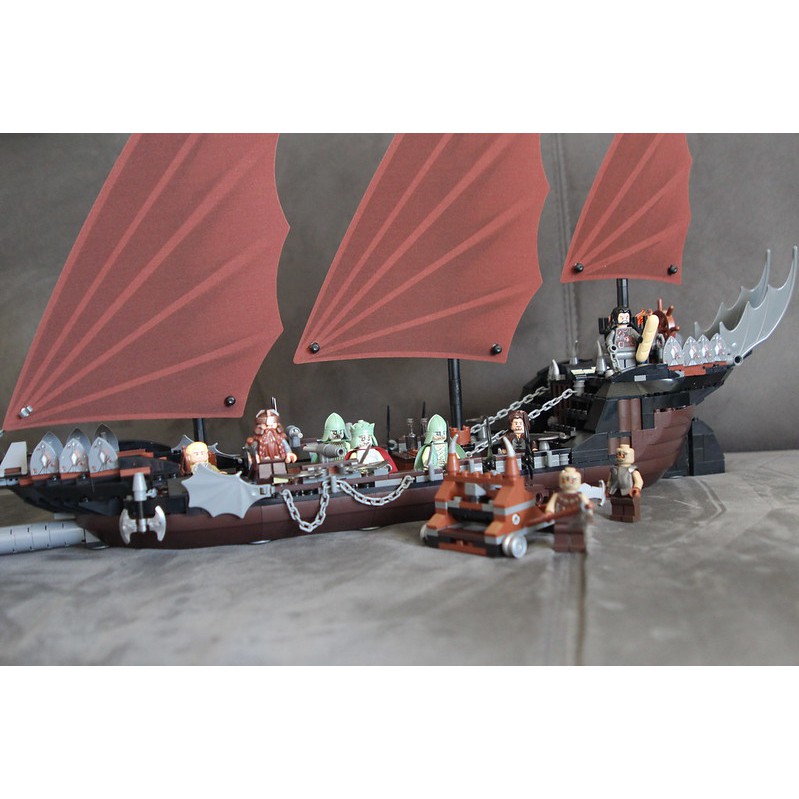 Lego 79008 - Tàu cướp biển phục kích