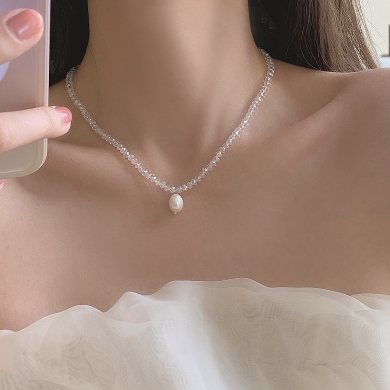 Dây chuyền đá trong suốt mặt ngọc trai nhân tạo theo xu hướng hiện đại
