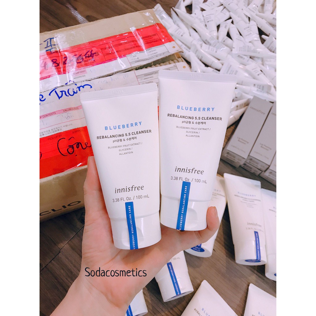 Sữa Rửa Mặt Innisfree Blueberry Rebalancing 5.5 Cleanser