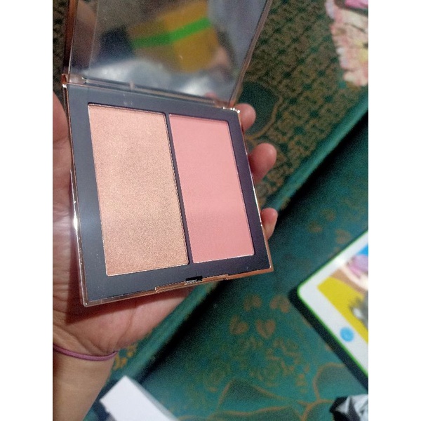 má hồng 2 màu nars siêu sịn mịn bắt sáng tạo khối siêu đẹp