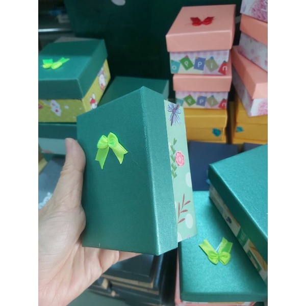 8 HỘP QUÀ CHỮ NHẬT 7X10 CAO 5CM 75K