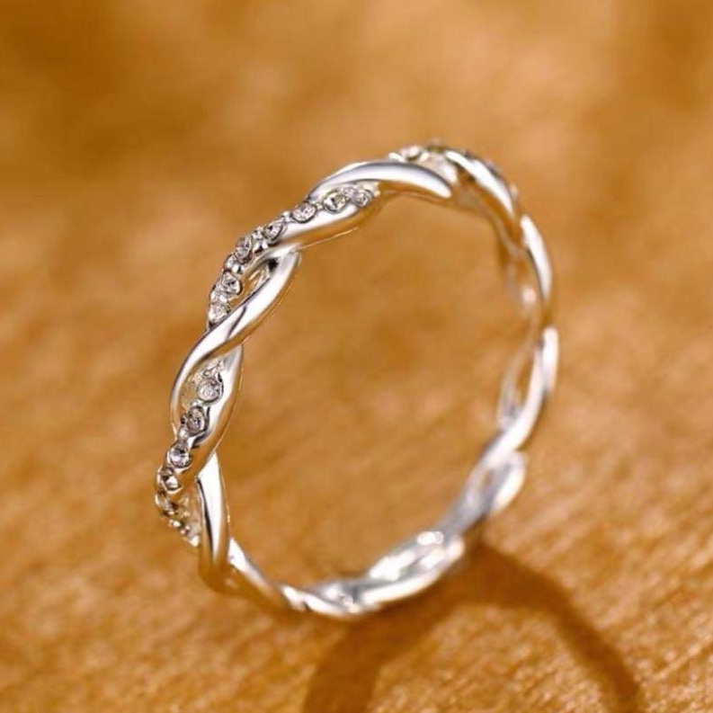 Nhẫn bạc Nhẫn sóng đan mây vòng nạm đá xinh xinh Van Jewelry V10738