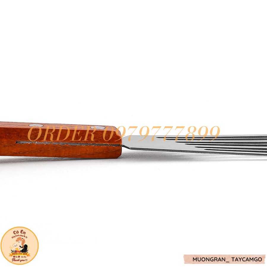 Muỗng, môi, xẻng chiên thức ăn bằng thép không gỉ, inox, cán gỗ dùng chiên rán đồ bếp