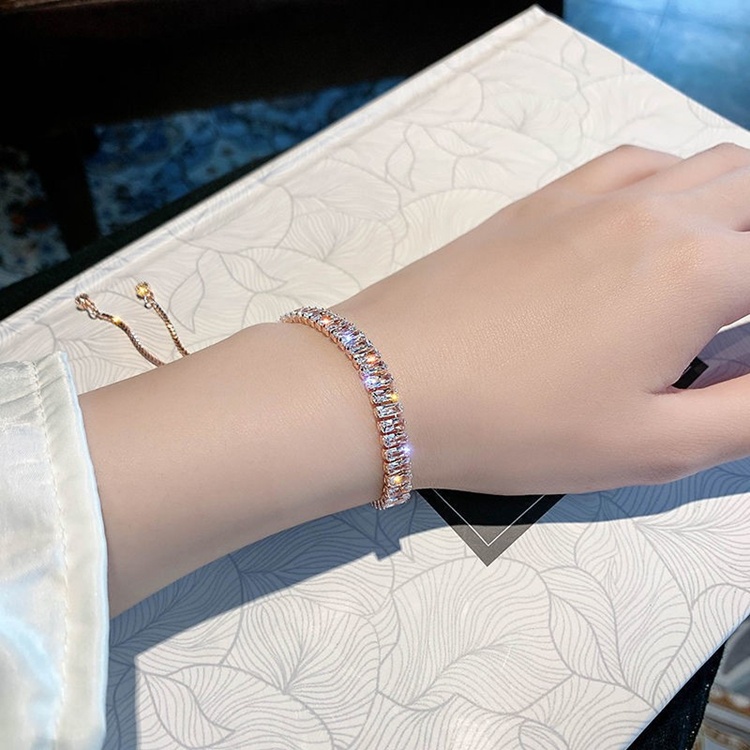 Vòng tay nữ style Hàn, sáng lấp lánh cực xinh - LT138