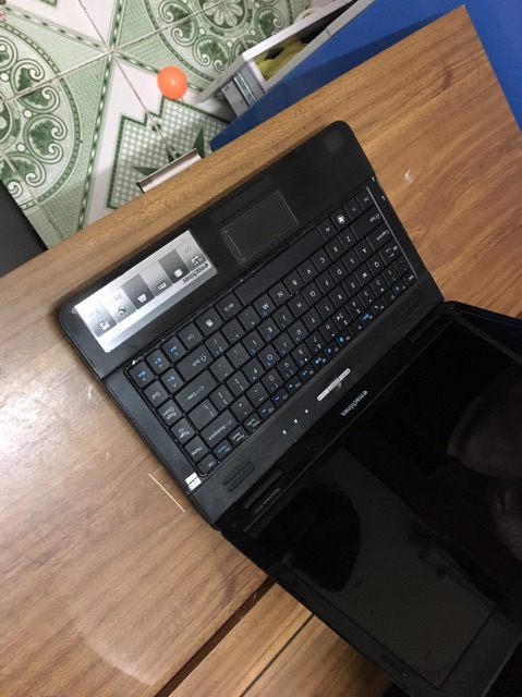 Laptop Mỹ Emachi D725 thời trang | BigBuy360 - bigbuy360.vn