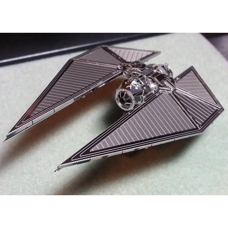 Mô Hình 3D Kim Loại Lắp Ráp Phi Thuyền Imperial Tie Striker Star Wars [Chưa lắp]