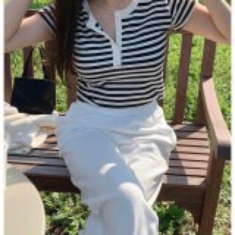 Áo zip tàu áo thun kẻ trắng đen