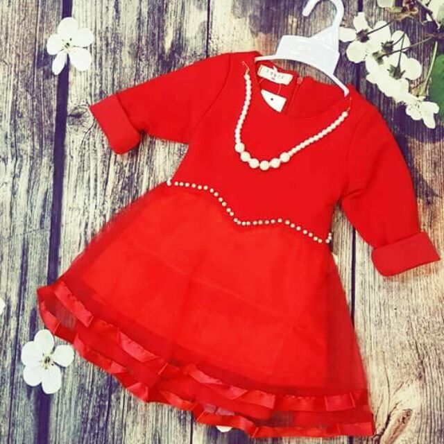 Áo đầm tay dài cho bé từ một đến bốn tuổi, váy ren cao cấp không ngứa, xoè như công chúa, có một màu đỏ, không kén da