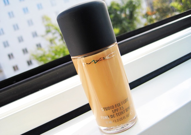 KEM NỀN MAC STUDIO FIX FLUID FOUNDATION SPF 15 