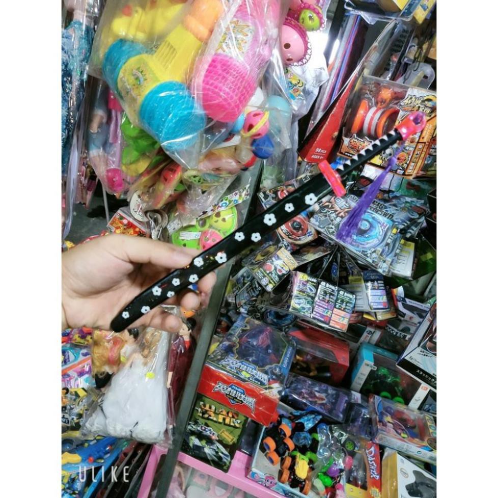 1 thanh kiếm katana nhựa siêu ngầu trong dài 20 - 30cm