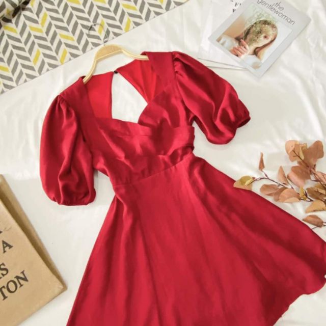 Đầm đỏ cổ đắp chéo hở lưng