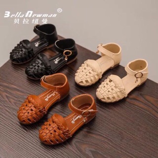 Sandal rọ cho bé