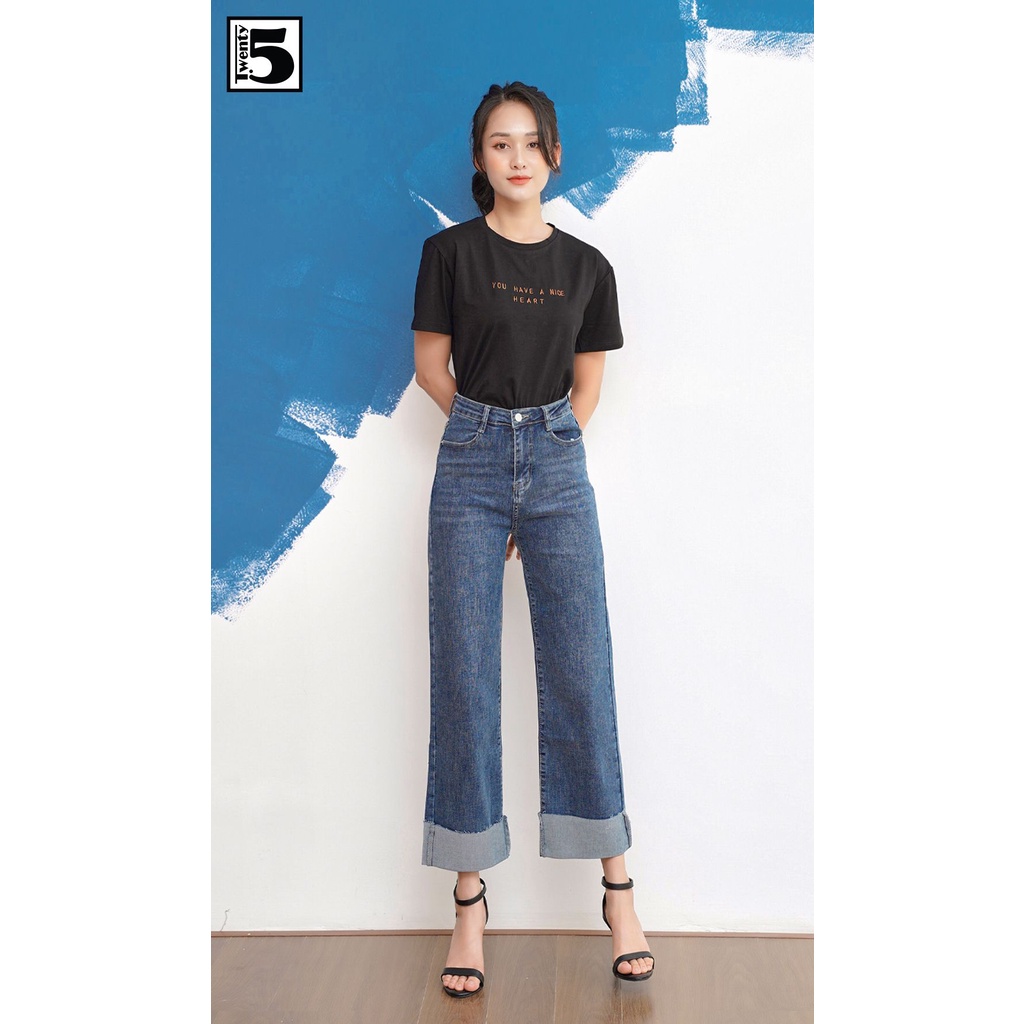 Áo thun nữ dáng suông thêu chữ Twentyfive 3746