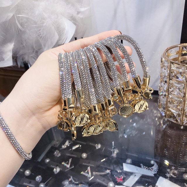 Vòng tay đính Full đá khoá móc vàng lấp lánh sang trọng - V032J