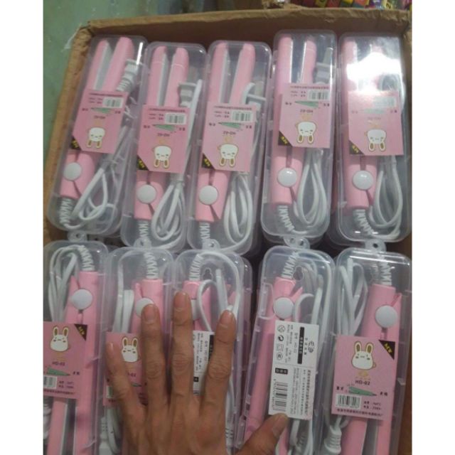 Duỗi tóc có hộp nhựa.