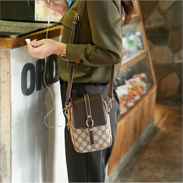 Túi xách nữ đựng điện thoại đẹp phù hợp đi chơi cực kì tiện dụng Capucha T110