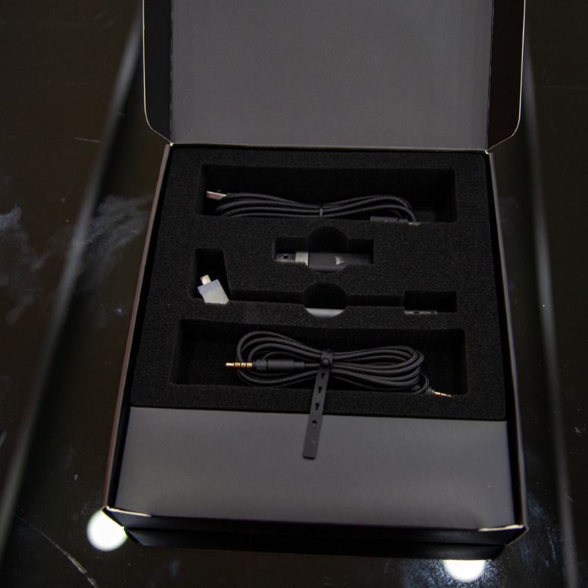 Tai nghe không dây Gaming Corsair Virtuoso RGB White