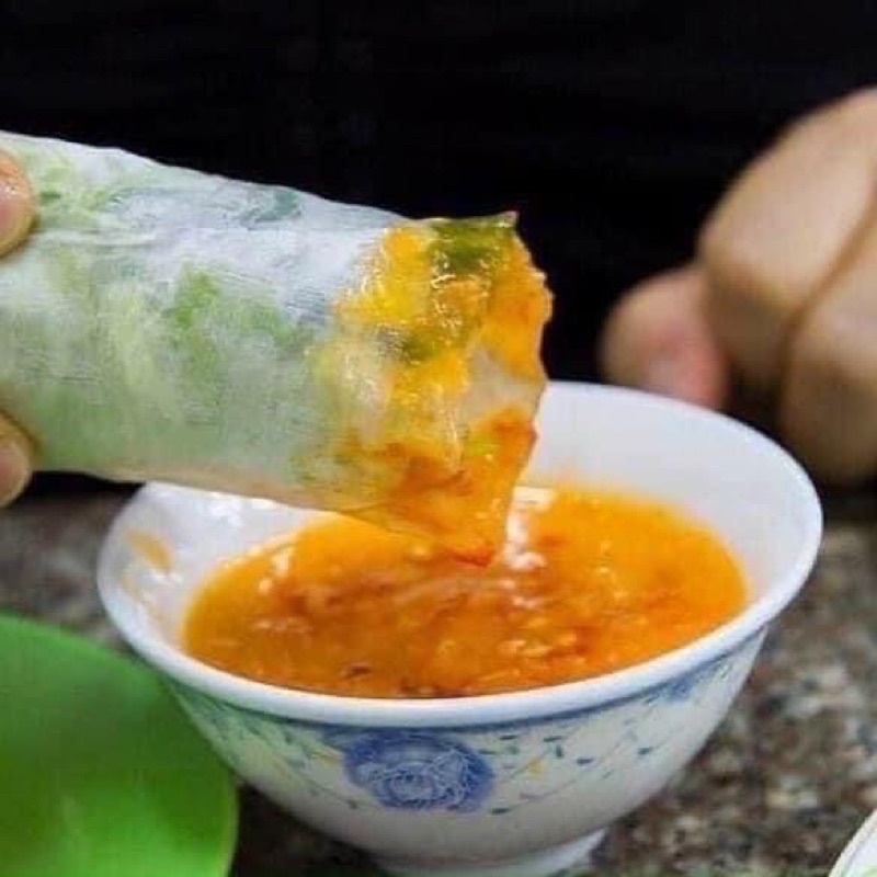 Nem nướng phên Nha Trang kèm nước chấm ngon