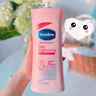 Dưỡng thể vaseline daily brightening 725ml