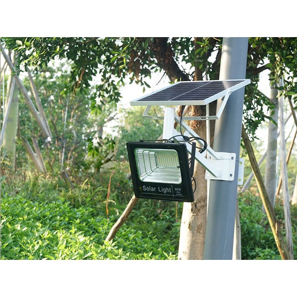 Đèn Năng Lượng Mặt Trời,Đèn Led SOLAR LIGHT Pha 100w, kích thước lớn ,BH 2 năm,giá rẻ