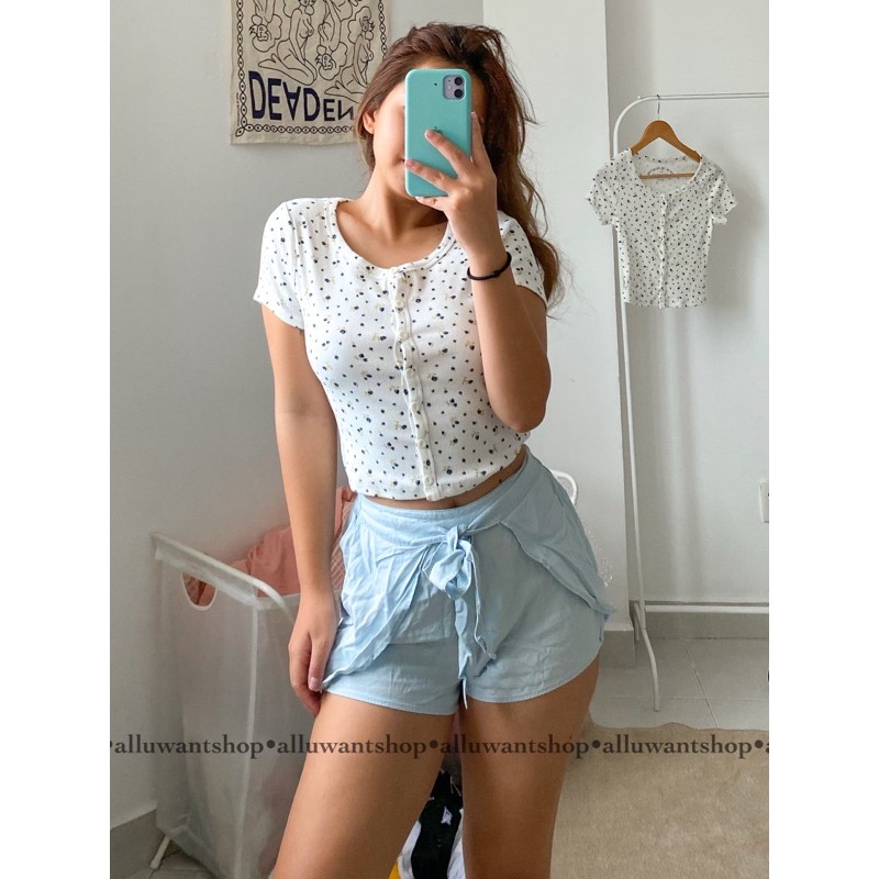 Áo Aero Button Front Croptop VNXK