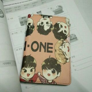 Ví bọc hộ chiếu (passport) in hình Wanna One - mã WAN00037 có in theo yêu cầu