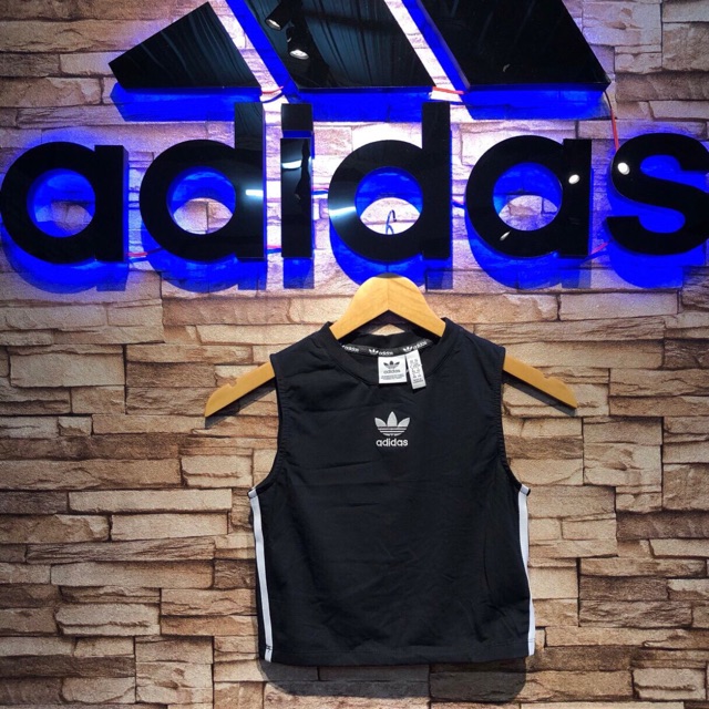 Áo croptop das cambo