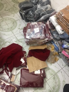 Set váy nhung cho bé gái