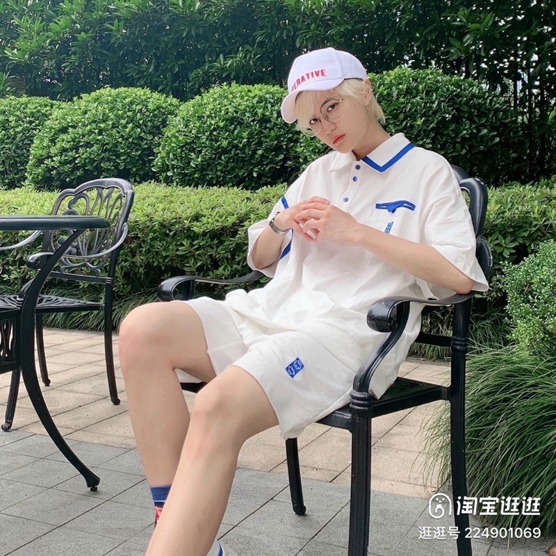 Set đồ nam nữ form rộng unisex, áo cổ bẻ kèm quần short đùi thêu logo chất liệu cotton tổ ong