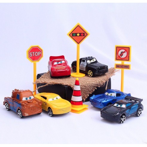Set 6 phụ kiện trang trí bánh kem hình xe McQueen