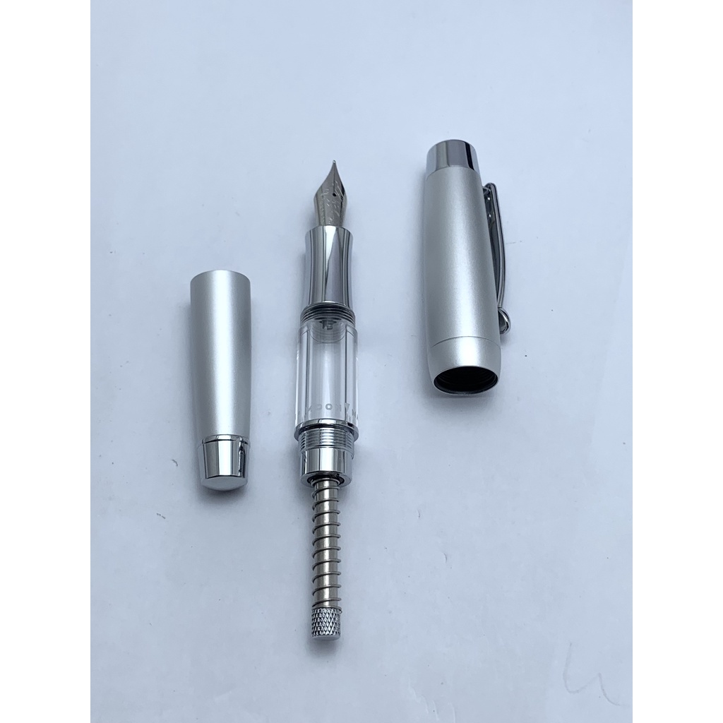 Bút máy Moonman T2