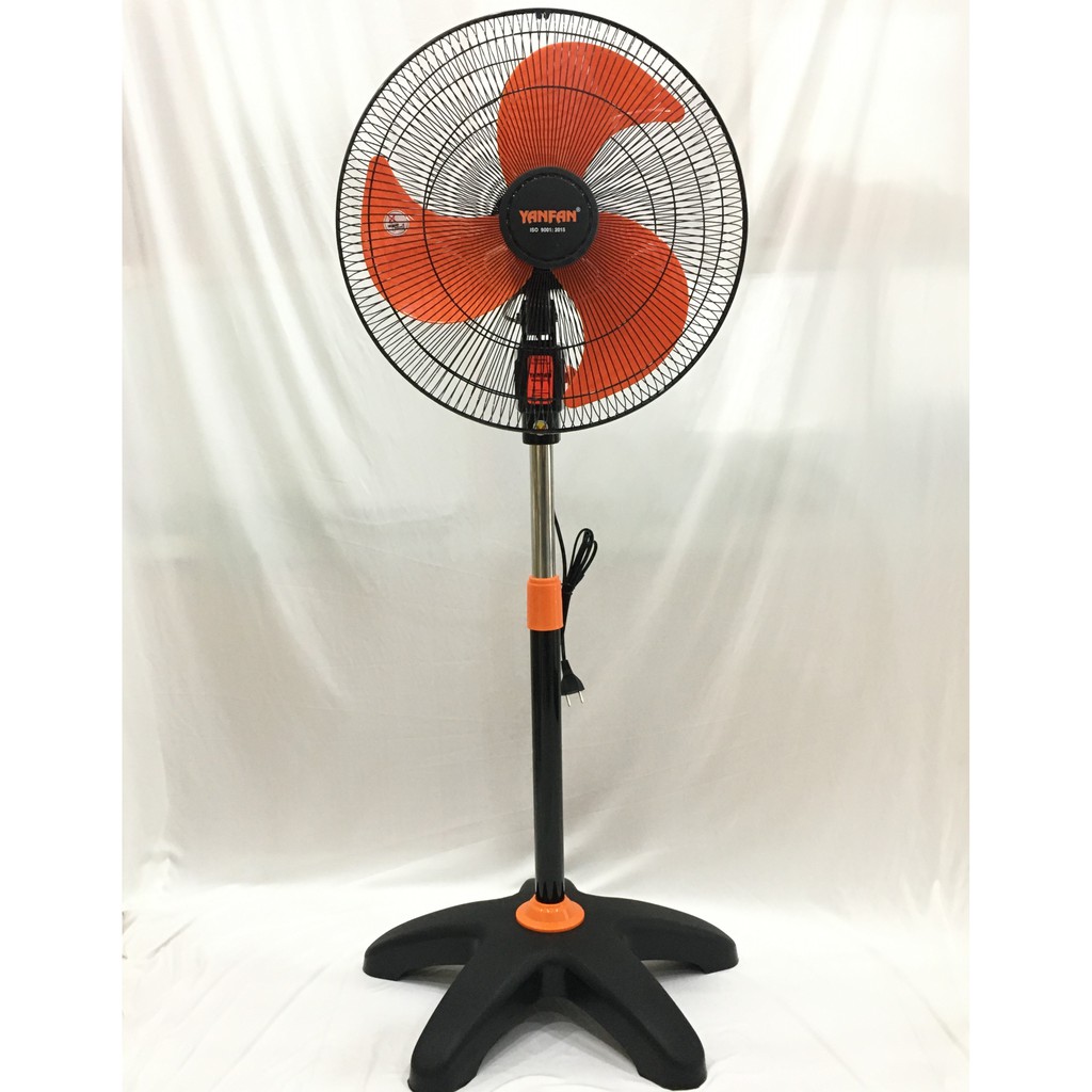 Quạt Đứng Công Nghiệp 4,5 Tấc D18 YANFAN