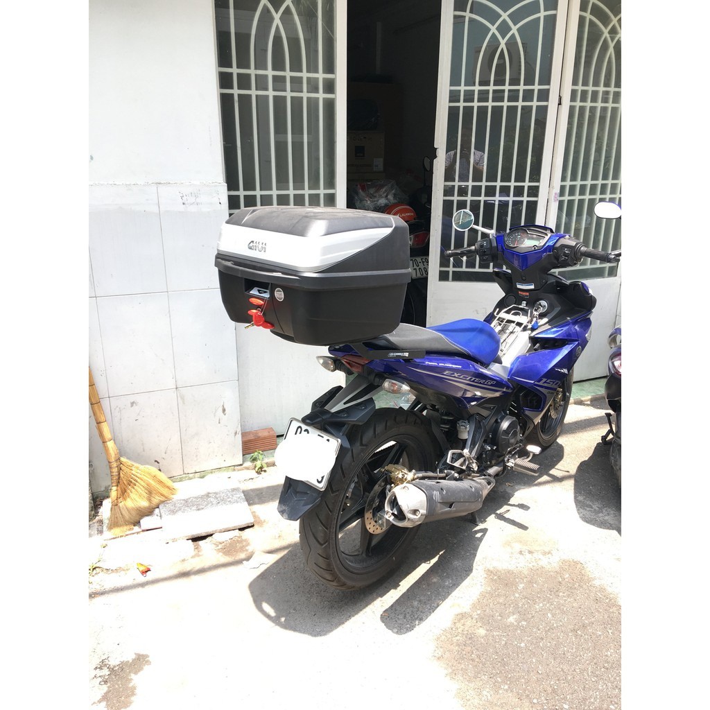 Baga lắp thùng sau dành cho xe Exciter 150 - chính hãng Givi