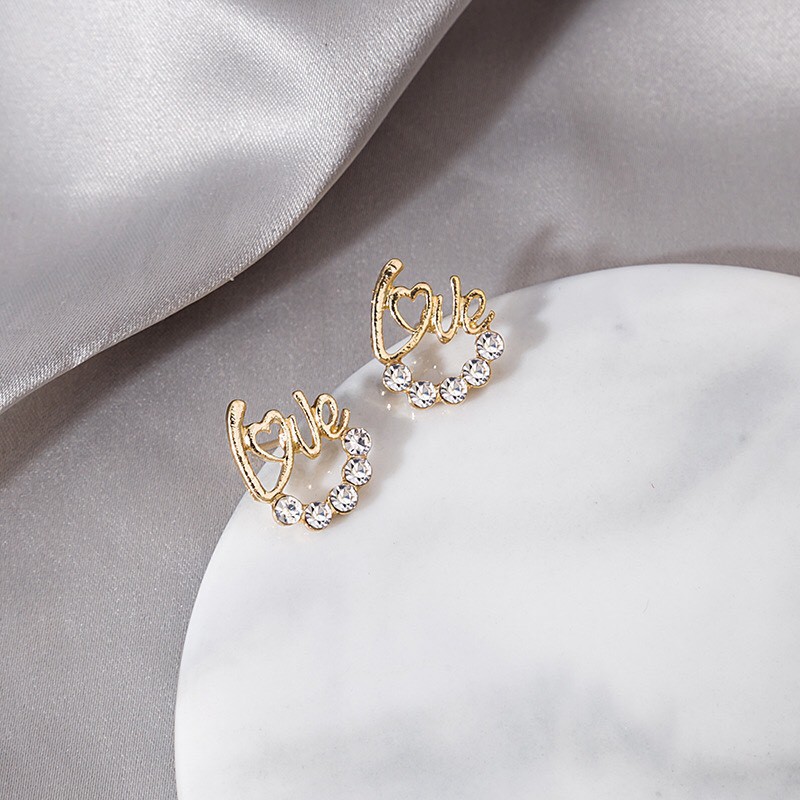Bông Tai Nữ Chữ LOVE Sang Chảnh, Khuyên tai Nữ Lấp Lánh
