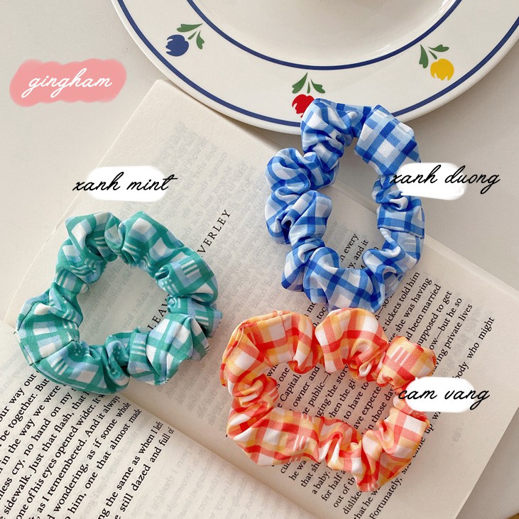 Scrunchie Cột Tóc Tròn Bản Nhỏ 2 Họa Tiết Ging Ham và Caro Tươi Tắn Hot Trend