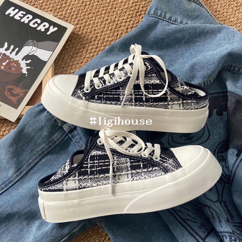Giày thể thao nữ đế bằng giẫm gót, giày nữ đạp gót đế bánh mì hoạ tiết kẻ độc đáo