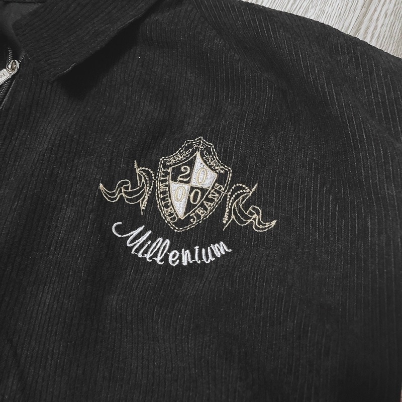 Áo khoác kaki nhung thêu