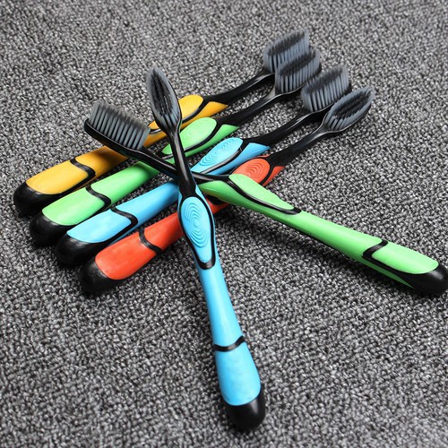 Bàn Chải Đánh Răng Lông Mềm Than Hoạt Tính Sagacii