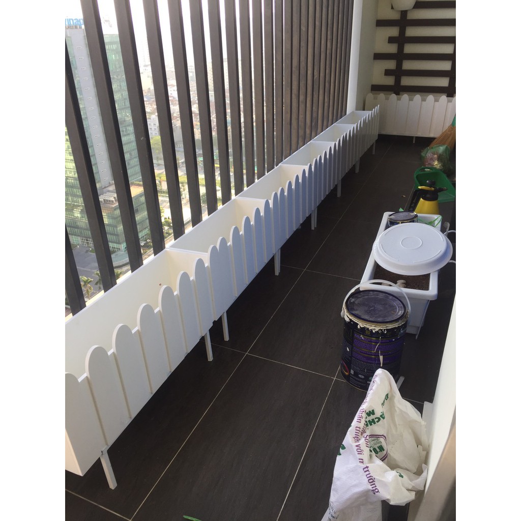 Chậu trồng cây hàng rào composite cao cấp