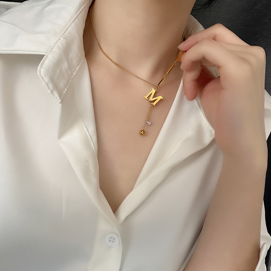 Vòng cổ Thép Titan Mặt Chữ M Thời Trang Cho Nữ