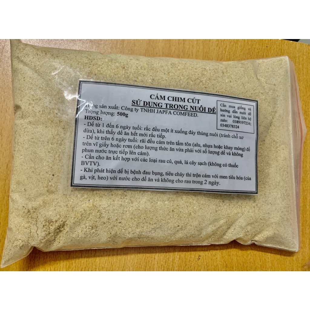 Cám chim cút nuôi dế (0,5kg)