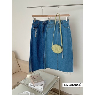 𝗟𝗔 𝗖𝗛𝗔𝗥𝗠𝗘́ |chân váy denim vintage xẻ 2038