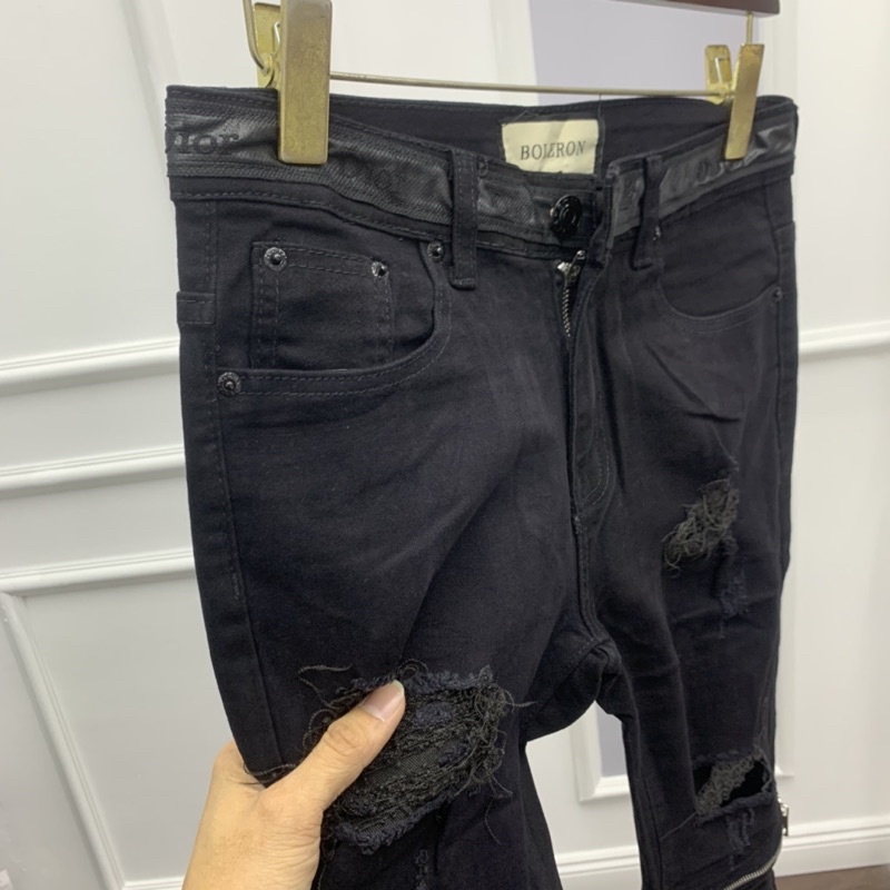 Quần bò Dior khoá đùi viền cạp- Quần jean nam rách khoá gối đỉnh cao