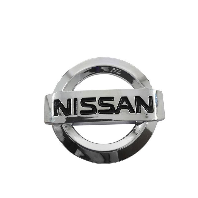 Miếng dán logo Nissan trang trí vô lăng xe hơi tiện dụng