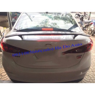 Đuôi gió thể thao có đèn Mazda 3