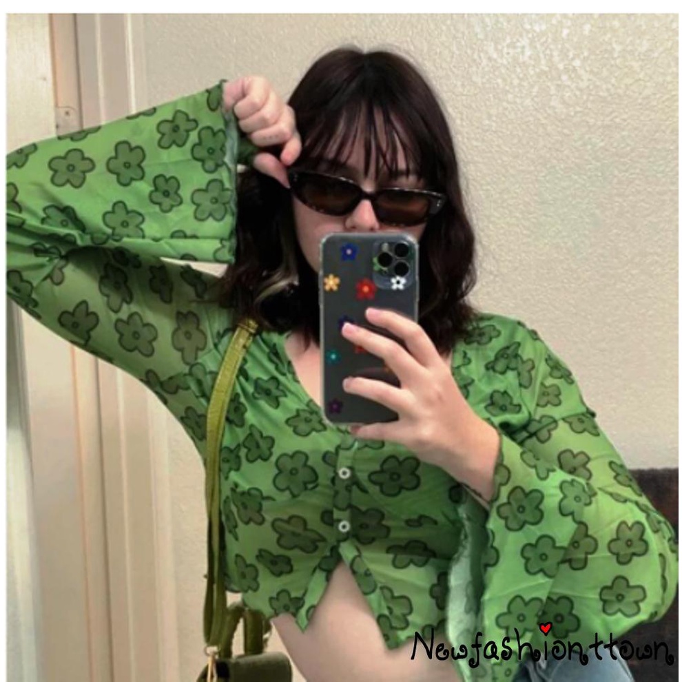 Áo croptop tay loe dài cổ chữ U in họa tiết hoa màu xanh lá thời trang cho nữ