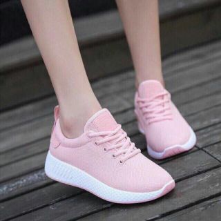 Giày thể thao nữ + lọ lau sạch giày