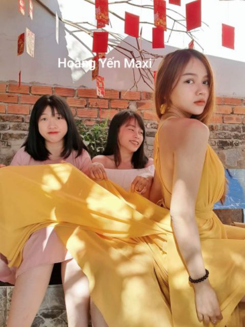 🔴Váy maxi vàng hai dây đan lưng thắt nơ xẻ 2 tà | BigBuy360 - bigbuy360.vn